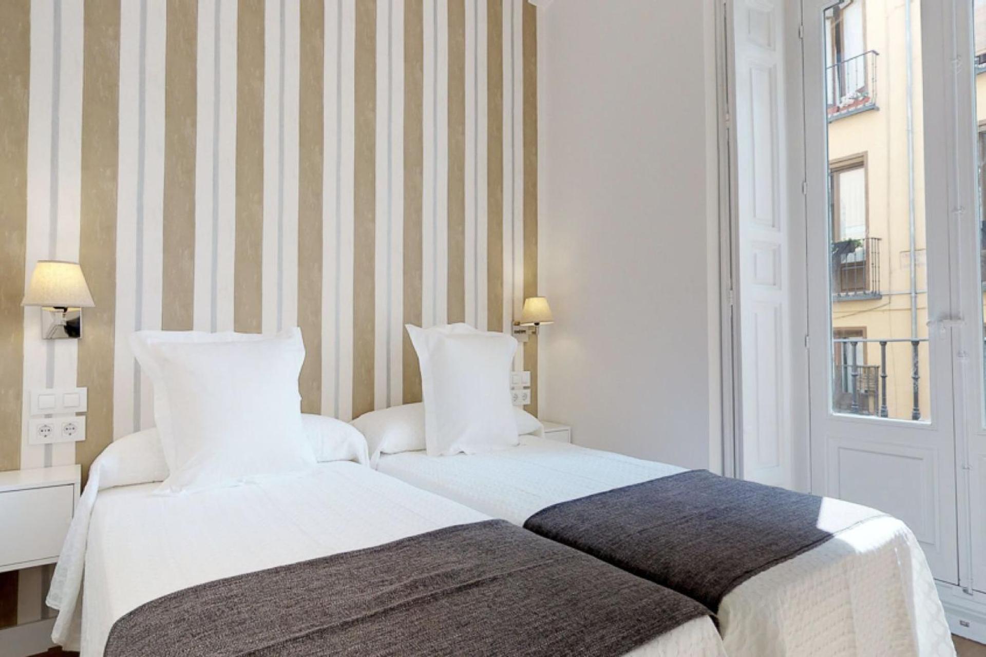 Opera II Apartment Мадрид Екстериор снимка