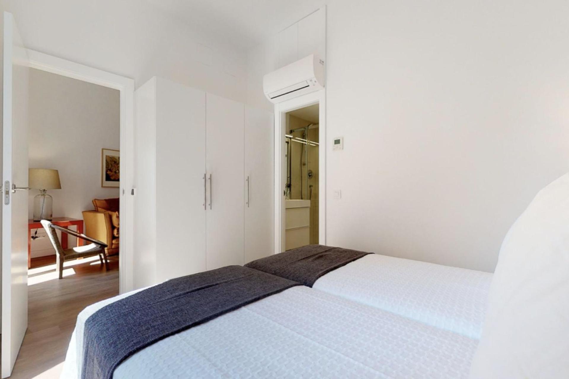 Opera II Apartment Мадрид Екстериор снимка