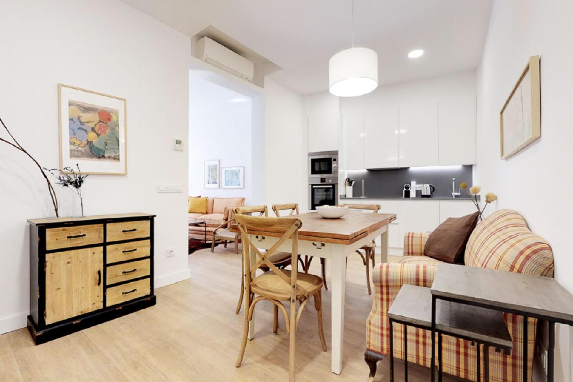 Opera II Apartment Мадрид Екстериор снимка