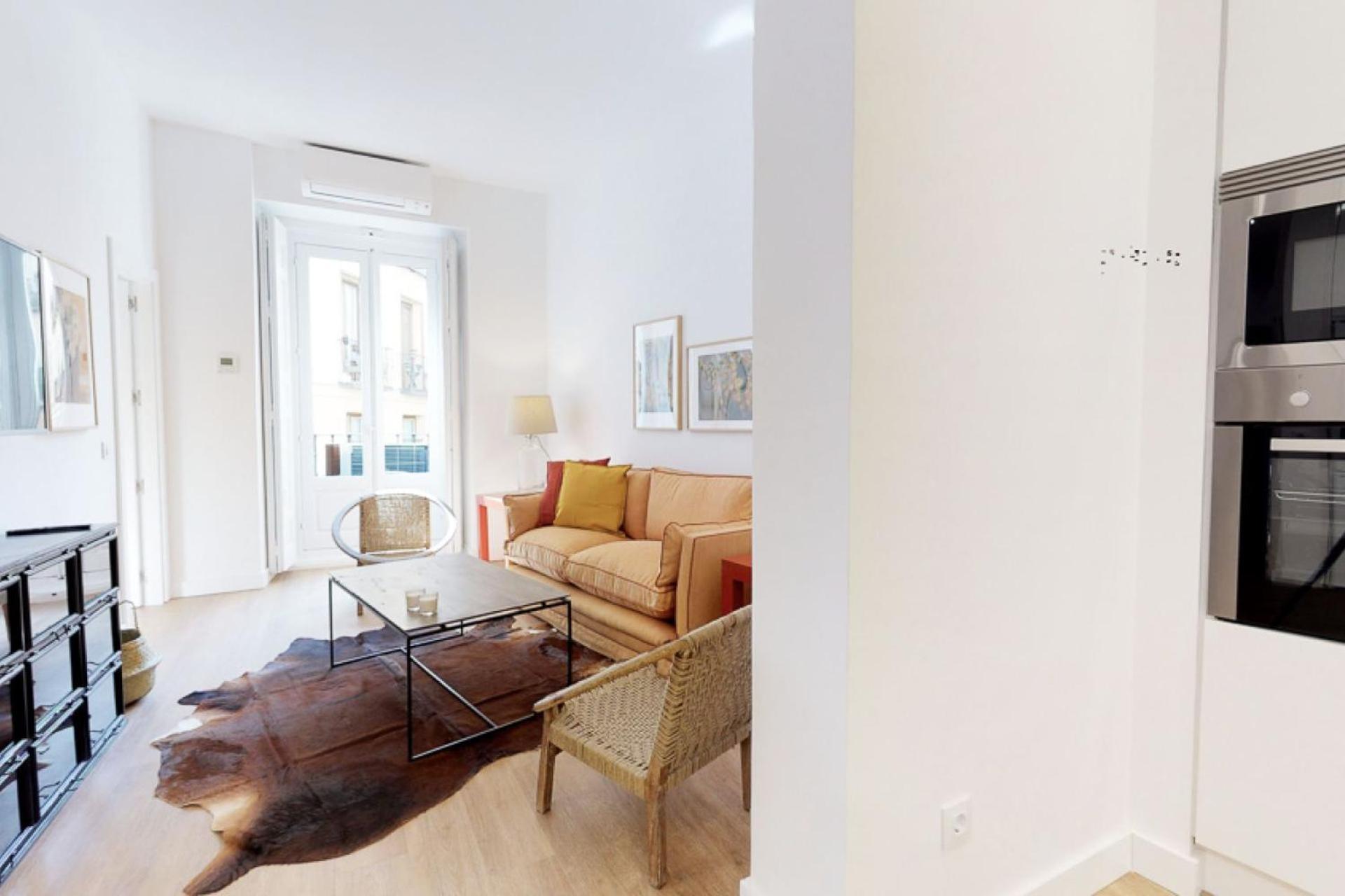 Opera II Apartment Мадрид Екстериор снимка