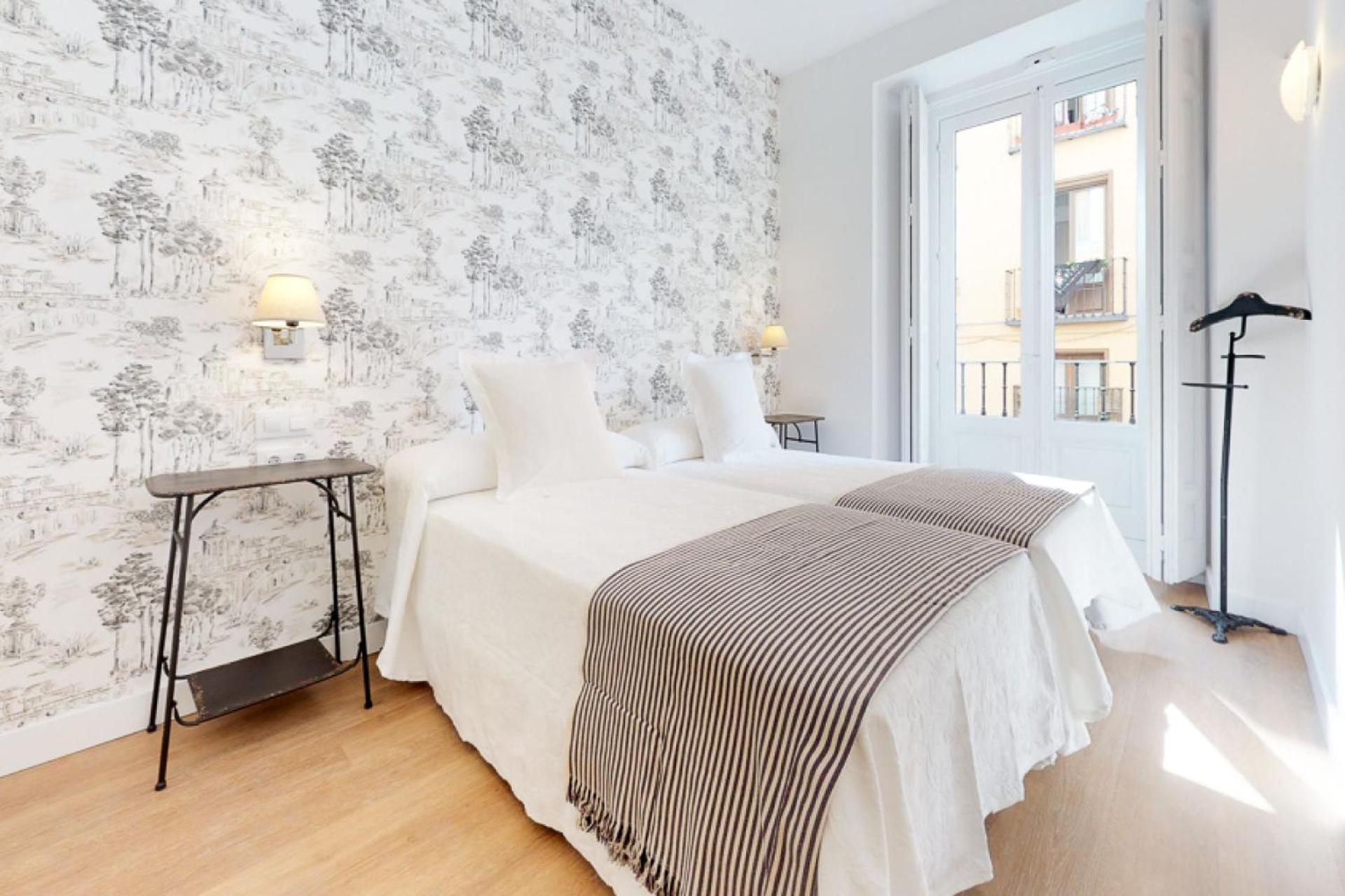 Opera II Apartment Мадрид Екстериор снимка