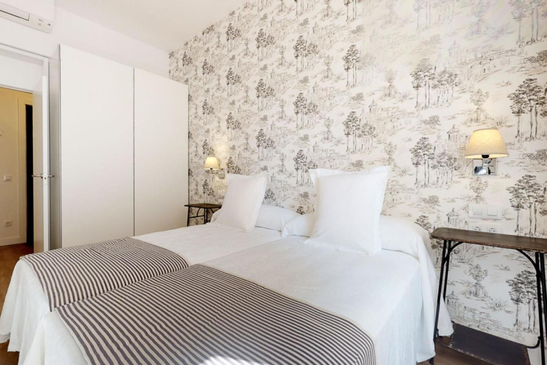 Opera II Apartment Мадрид Екстериор снимка